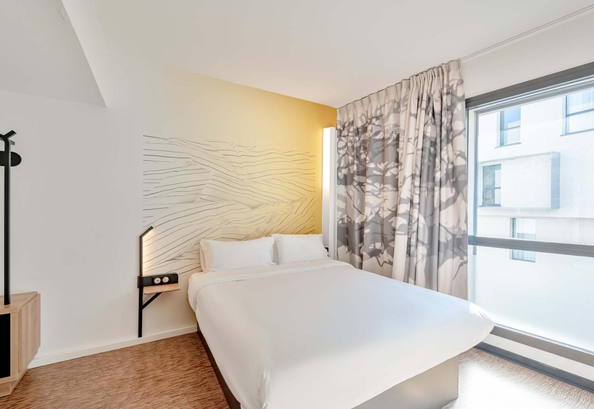 B&B Hotel Toulon Centre Gare Exterior photo