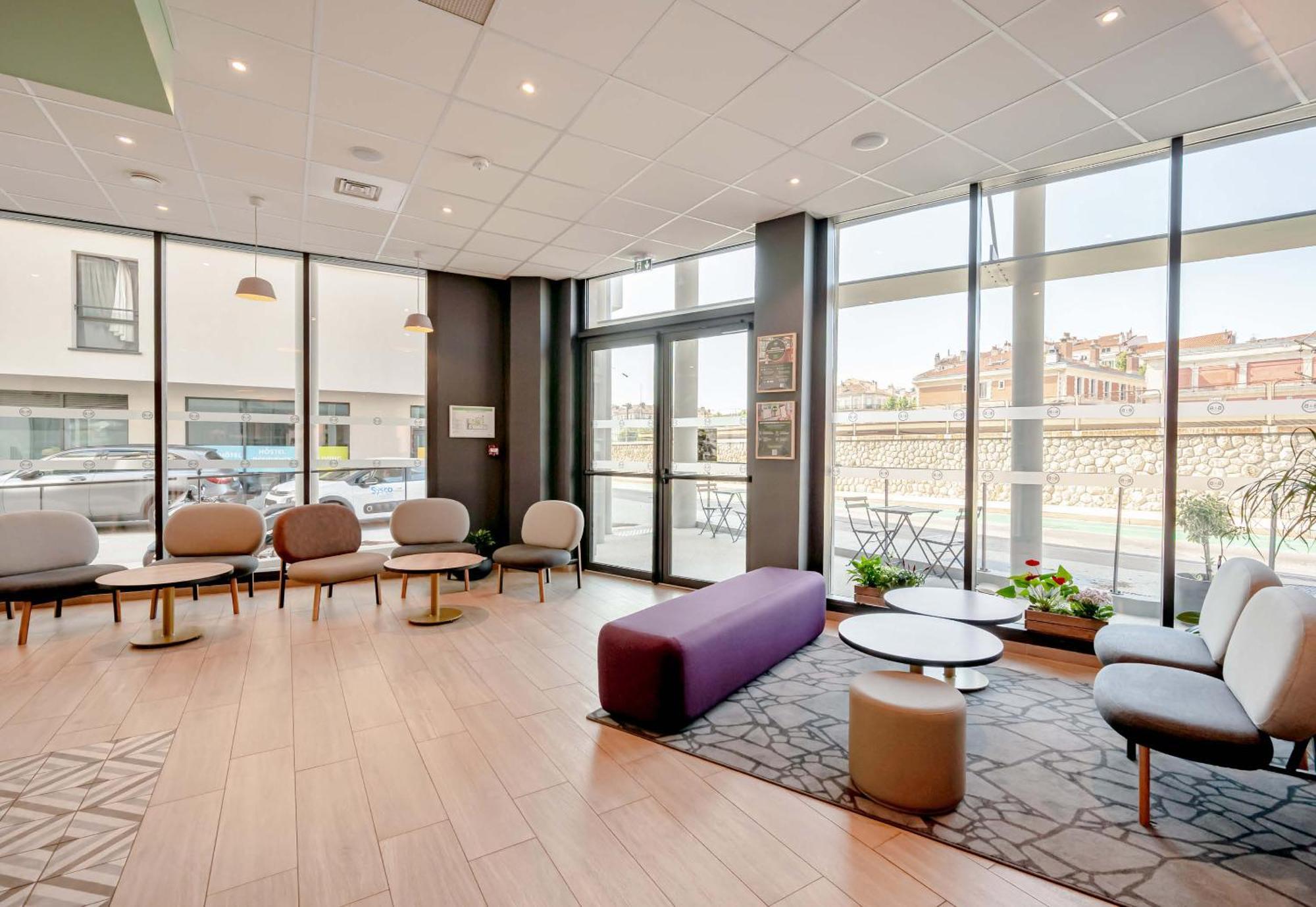 B&B Hotel Toulon Centre Gare Exterior photo