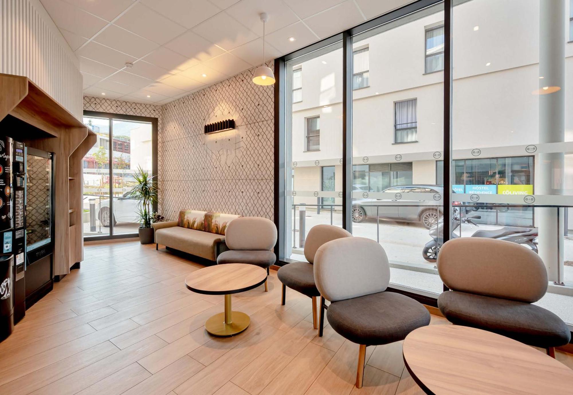 B&B Hotel Toulon Centre Gare Exterior photo